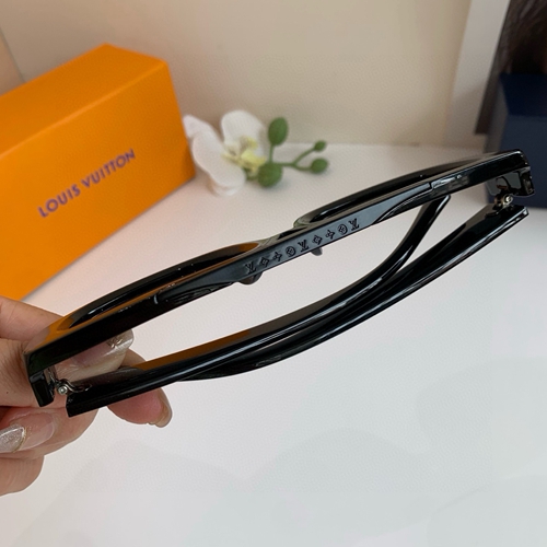 ルイヴィトンサングラス着用イメージ